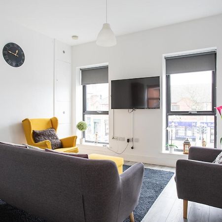 Modern Luxury Apartment, Sleeps 6, Best Location Belfast Buitenkant foto