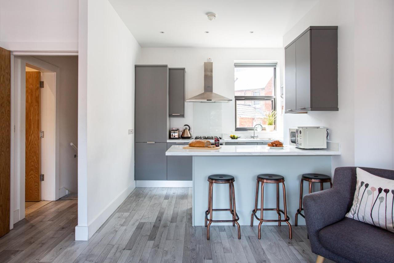 Modern Luxury Apartment, Sleeps 6, Best Location Belfast Buitenkant foto