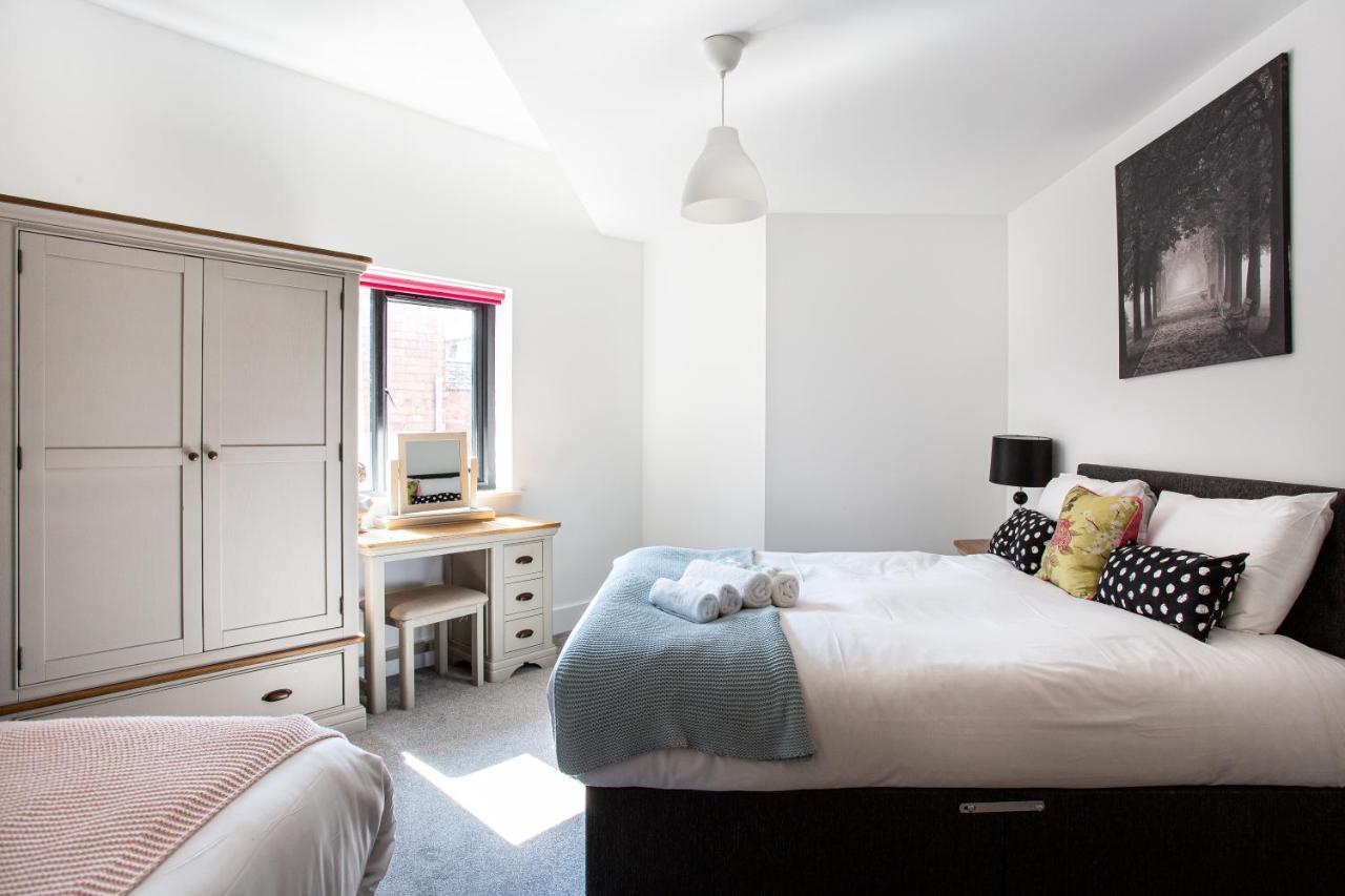 Modern Luxury Apartment, Sleeps 6, Best Location Belfast Buitenkant foto