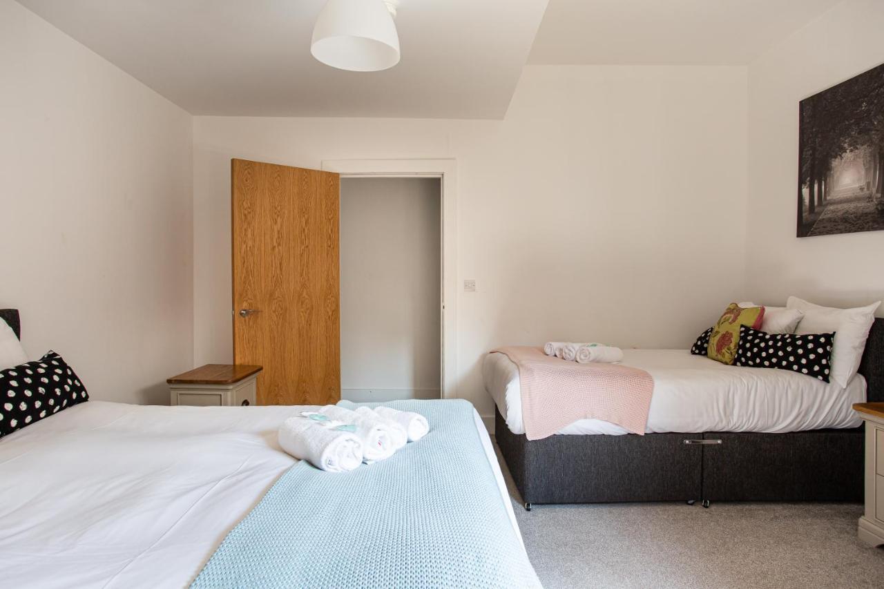 Modern Luxury Apartment, Sleeps 6, Best Location Belfast Buitenkant foto