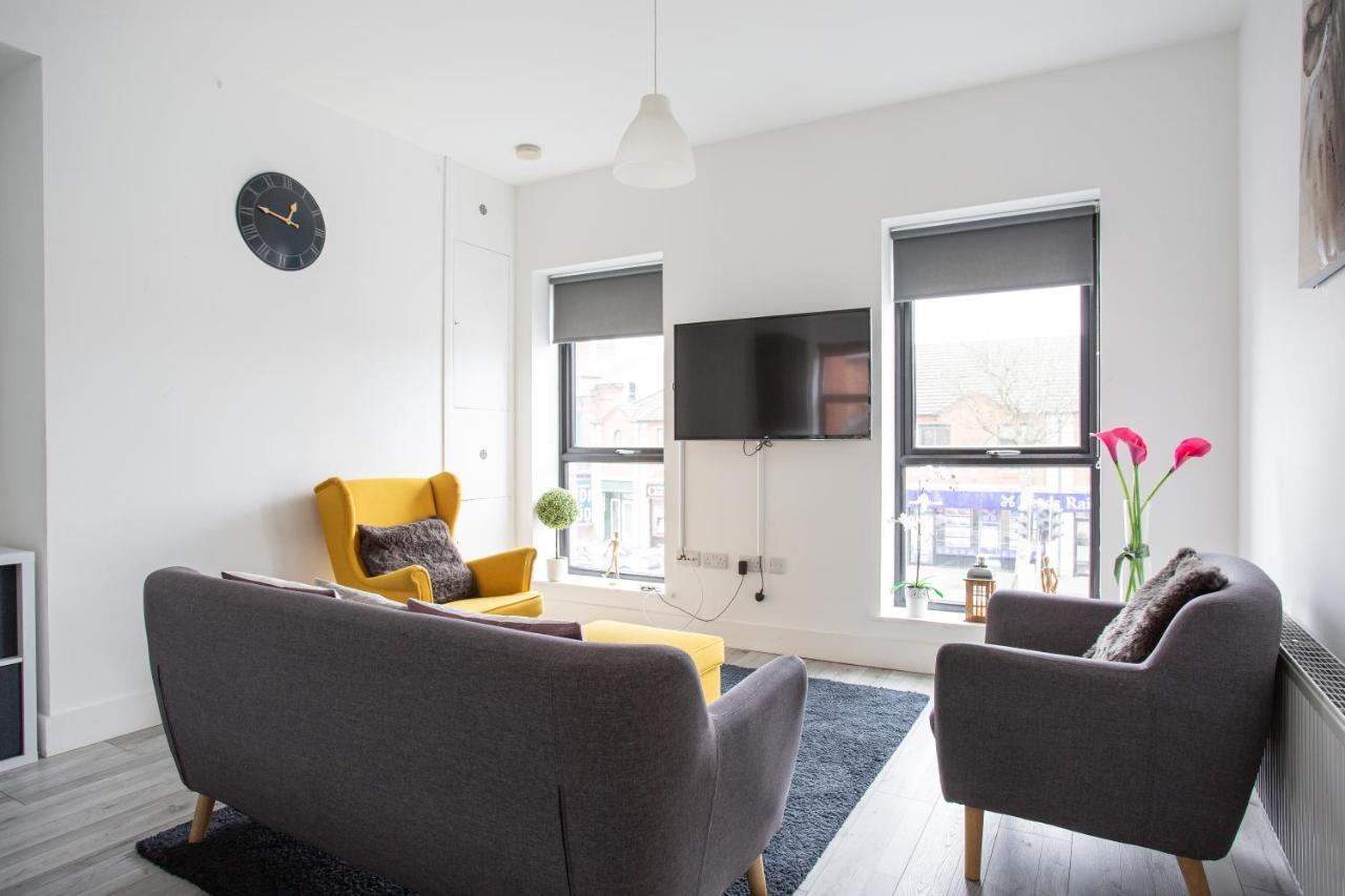 Modern Luxury Apartment, Sleeps 6, Best Location Belfast Buitenkant foto