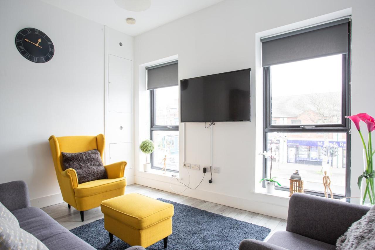 Modern Luxury Apartment, Sleeps 6, Best Location Belfast Buitenkant foto